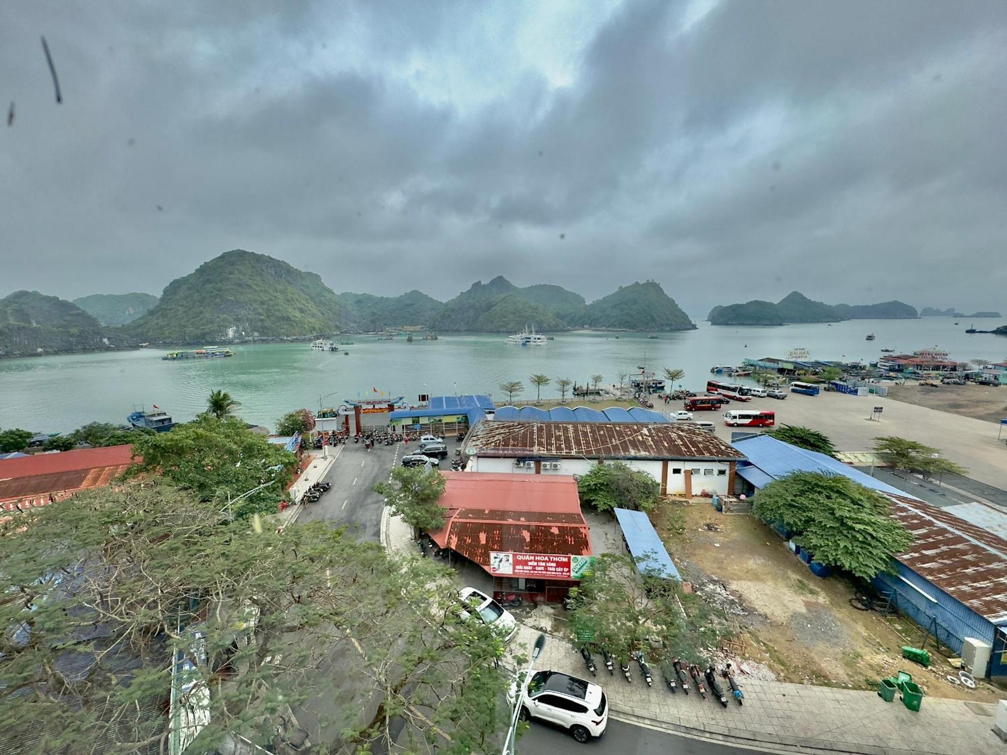 Cat Ba Plaza Hotel Dong Khe Sau Exteriör bild