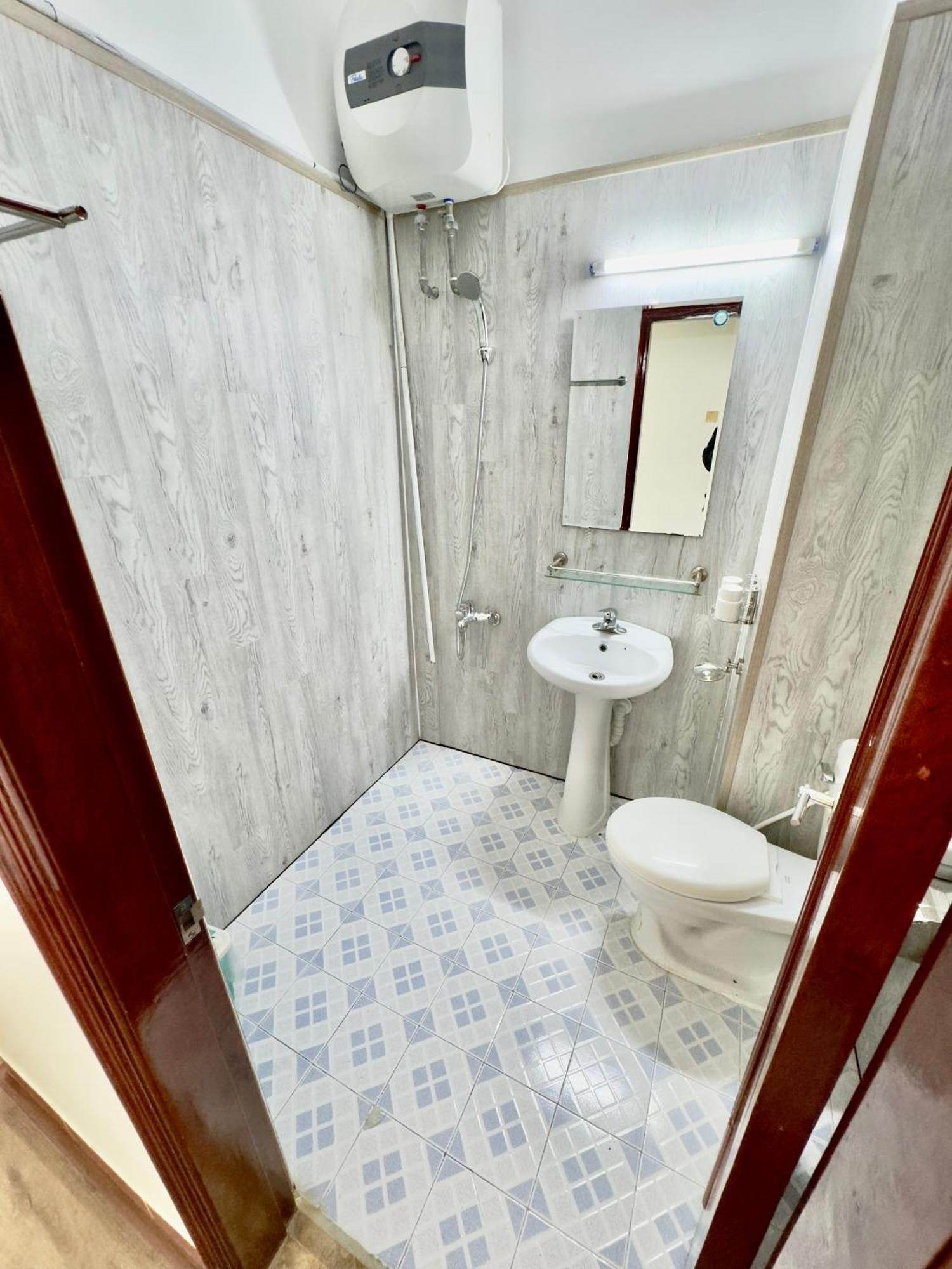 Cat Ba Plaza Hotel Dong Khe Sau Exteriör bild