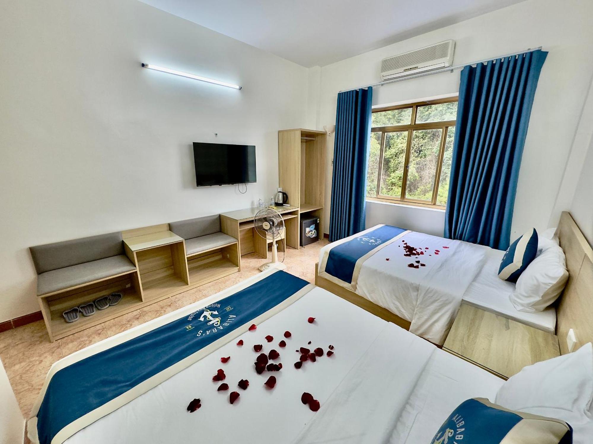 Cat Ba Plaza Hotel Dong Khe Sau Exteriör bild
