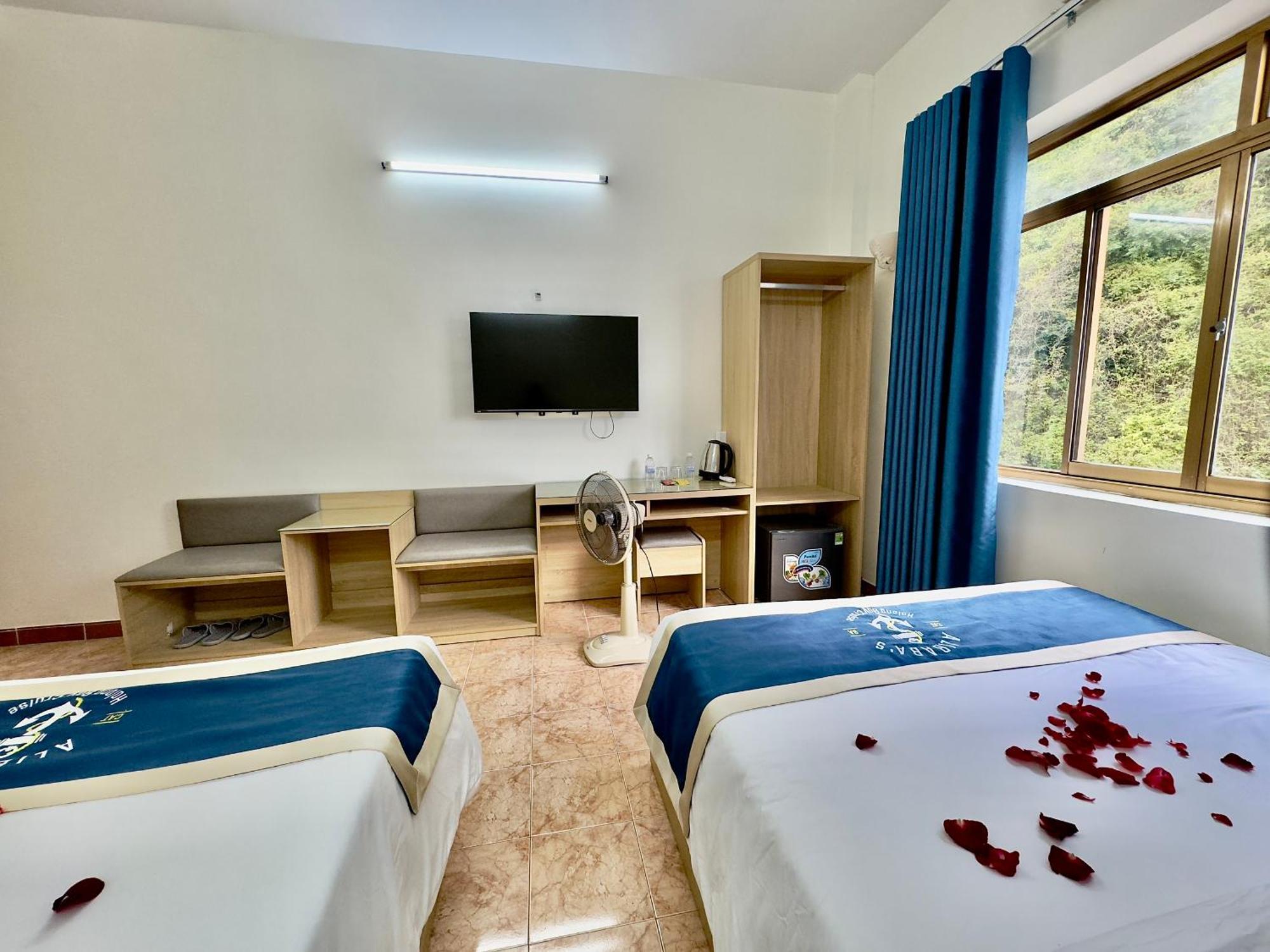 Cat Ba Plaza Hotel Dong Khe Sau Exteriör bild