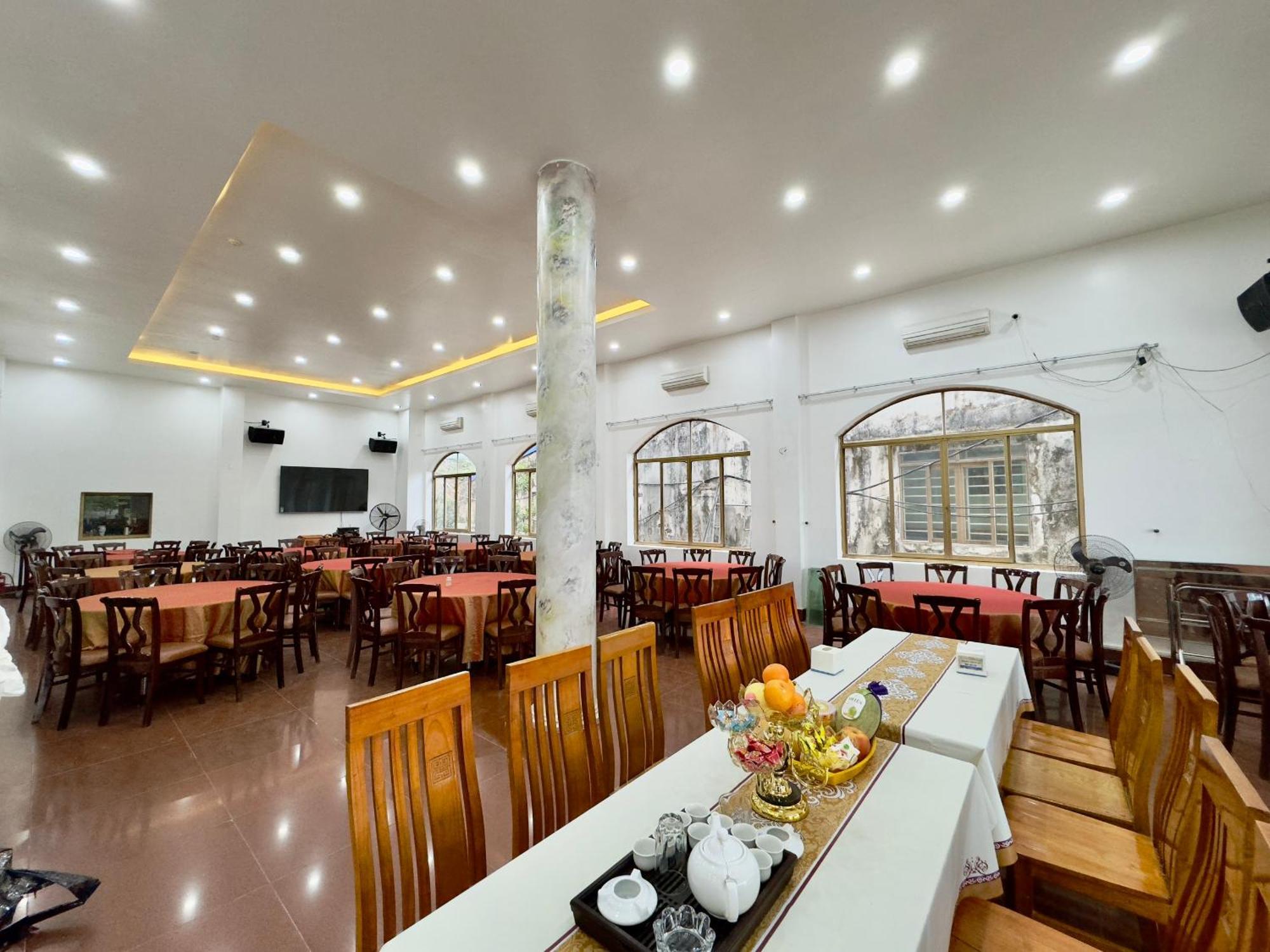 Cat Ba Plaza Hotel Dong Khe Sau Exteriör bild